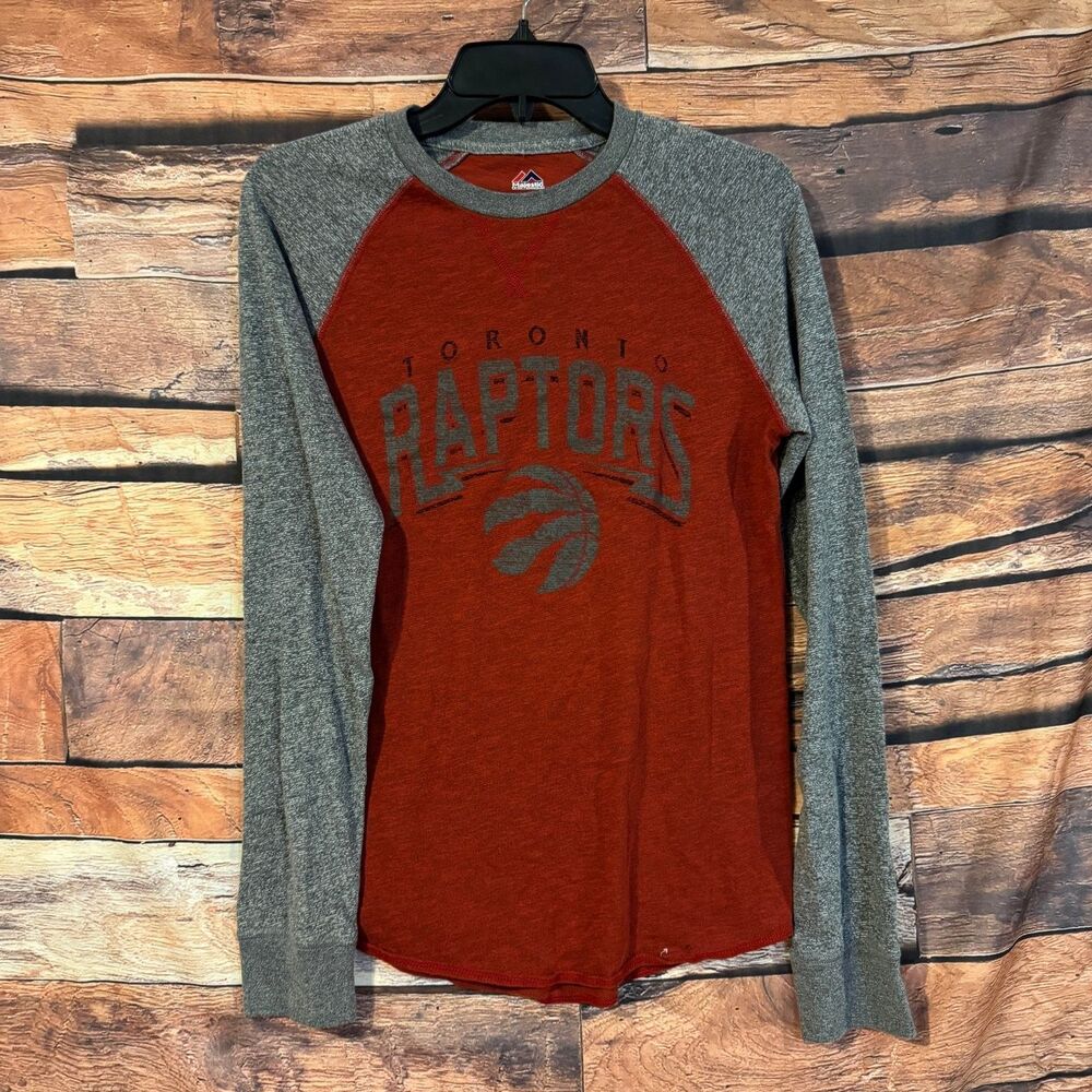 Majestic T-Shirt Men's Small S Red Gray Toronto Raptors Raglan Long Sleeve